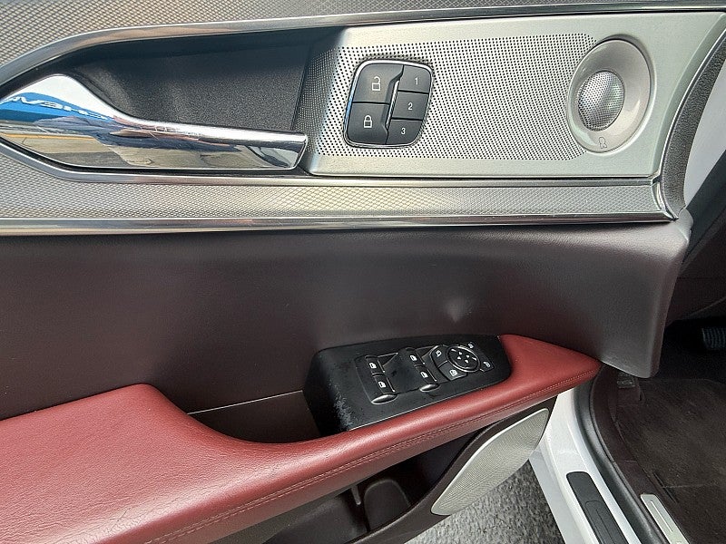 2019 Lincoln Nautilus Black Label