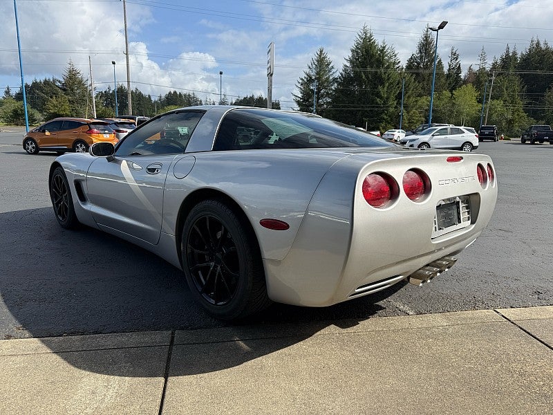 2004 Chevrolet Corvette Base