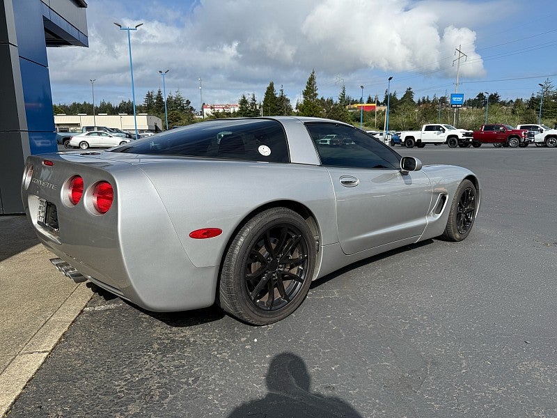 2004 Chevrolet Corvette Base